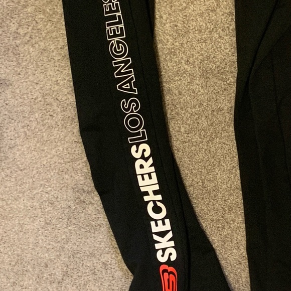 Kids-girls sweatpants size XXL. - Picture 3 of 4